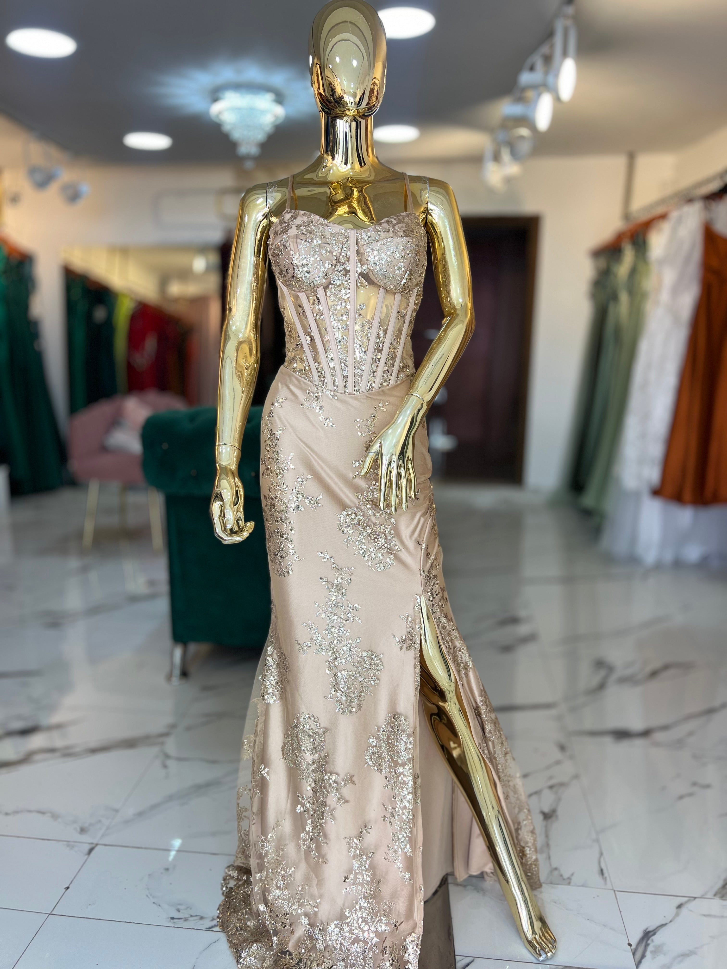 Vestido corte sirena dorado