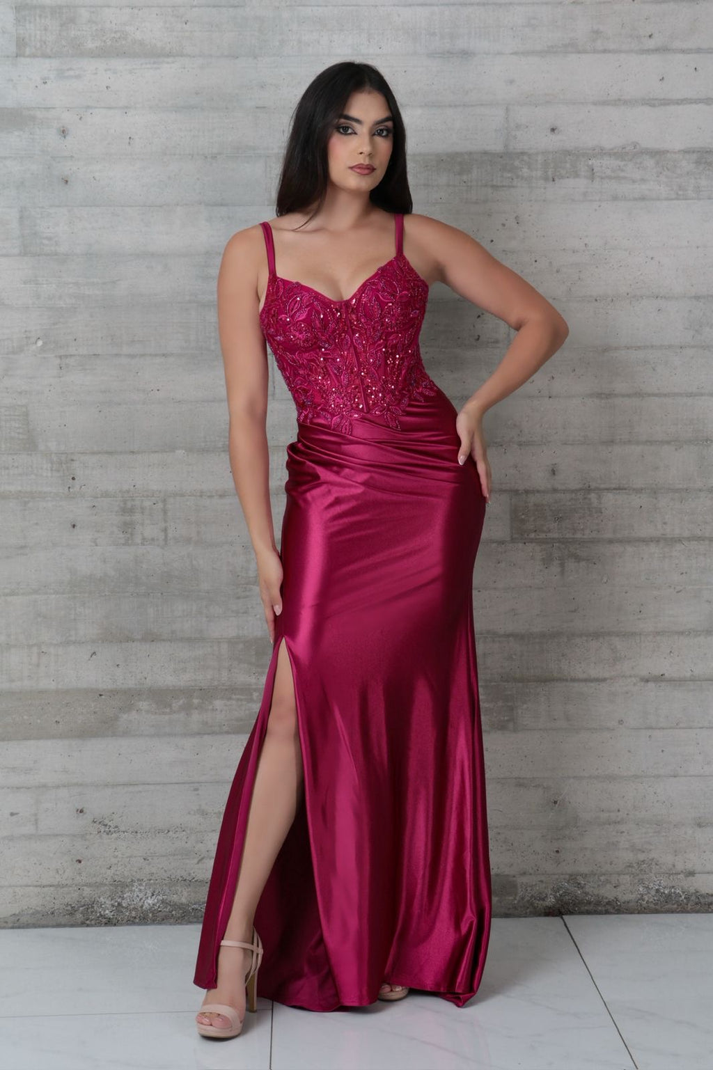Vestido Fuchsia Glam corsé bordado