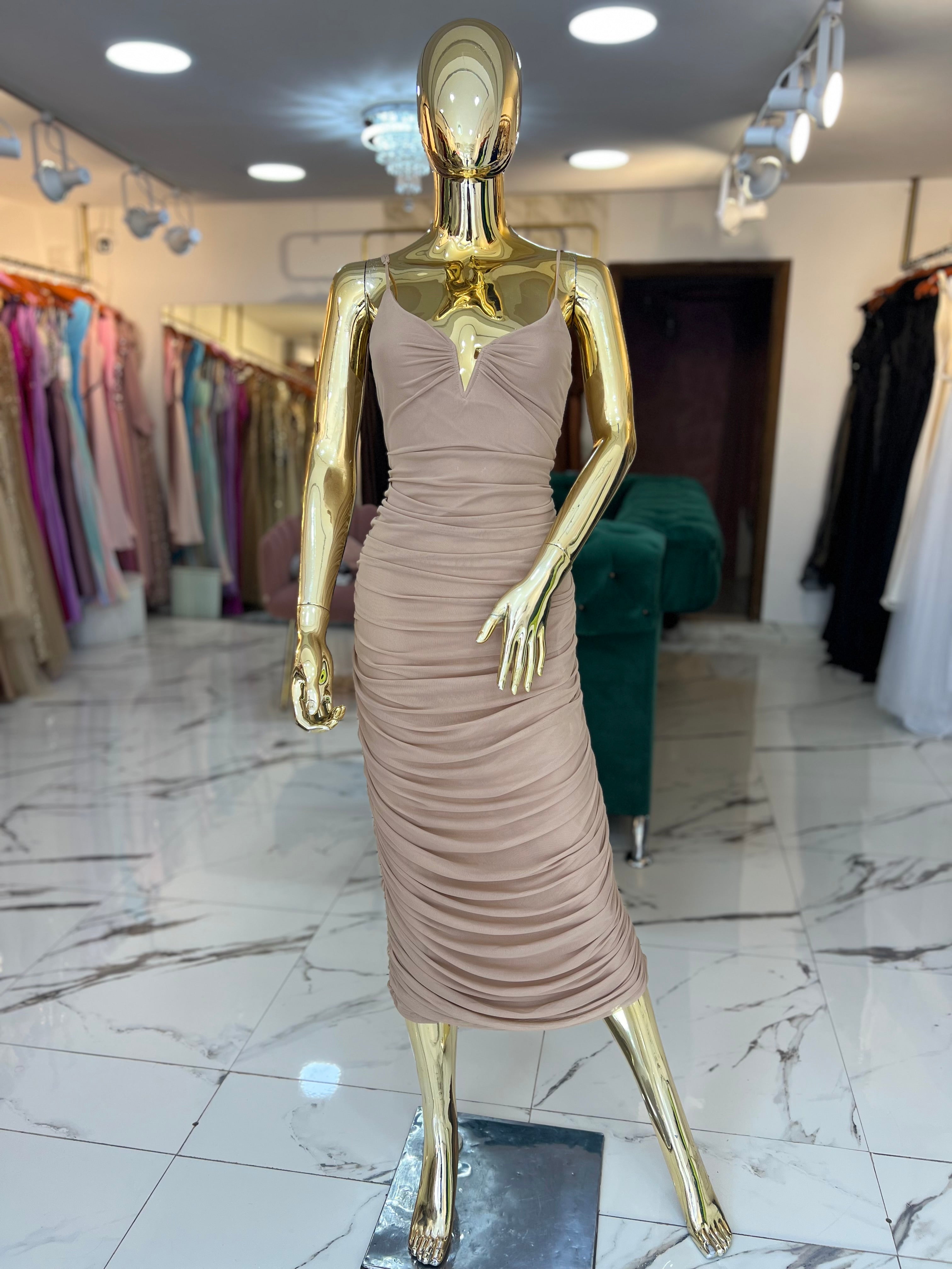 Vestido beige (Nude) plisado