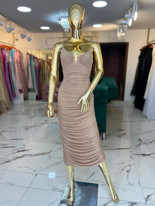 Vestido beige (Nude) plisado