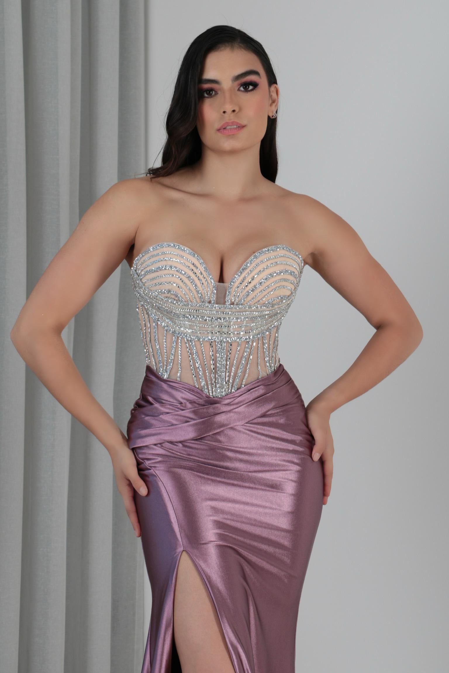 Vestido Mauve corsé pedrería