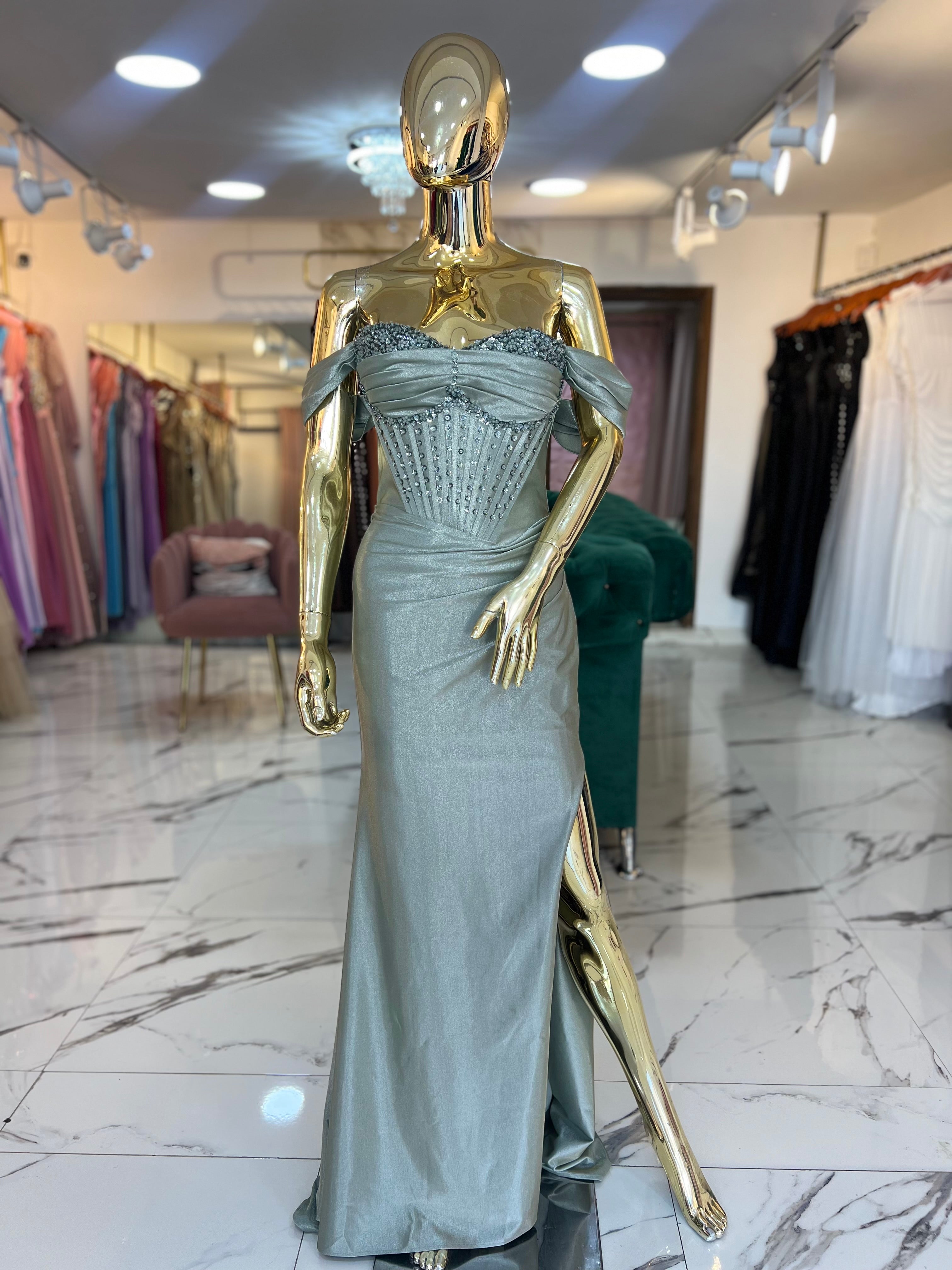 Vestido verde menta cristales florales