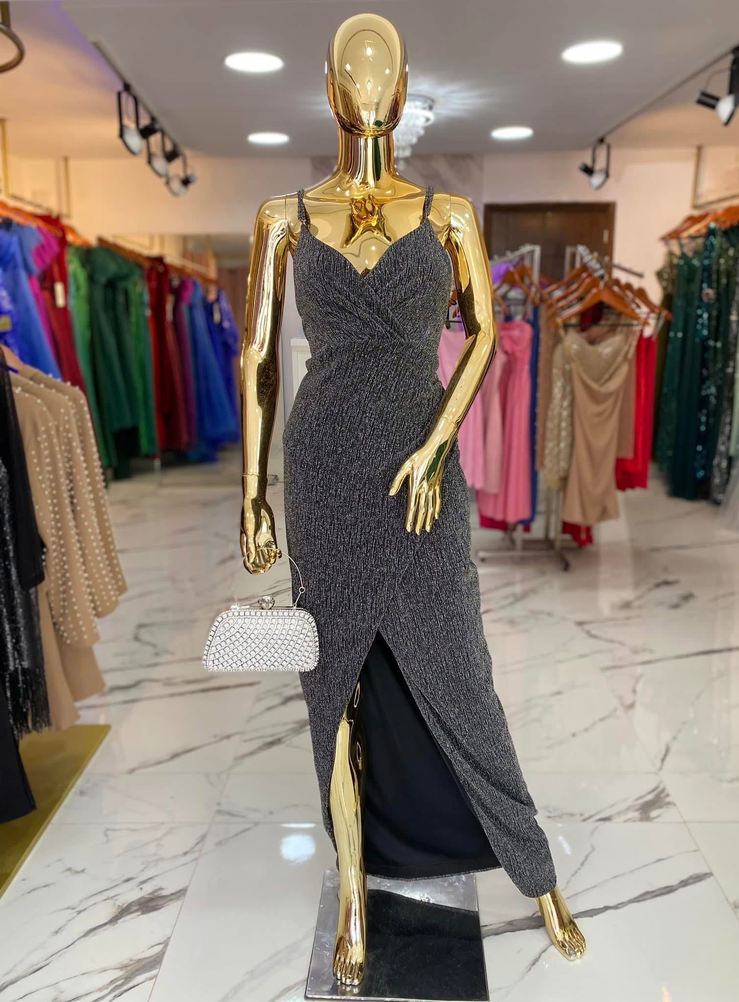 Vestido negro tela Stretch shimer plata
