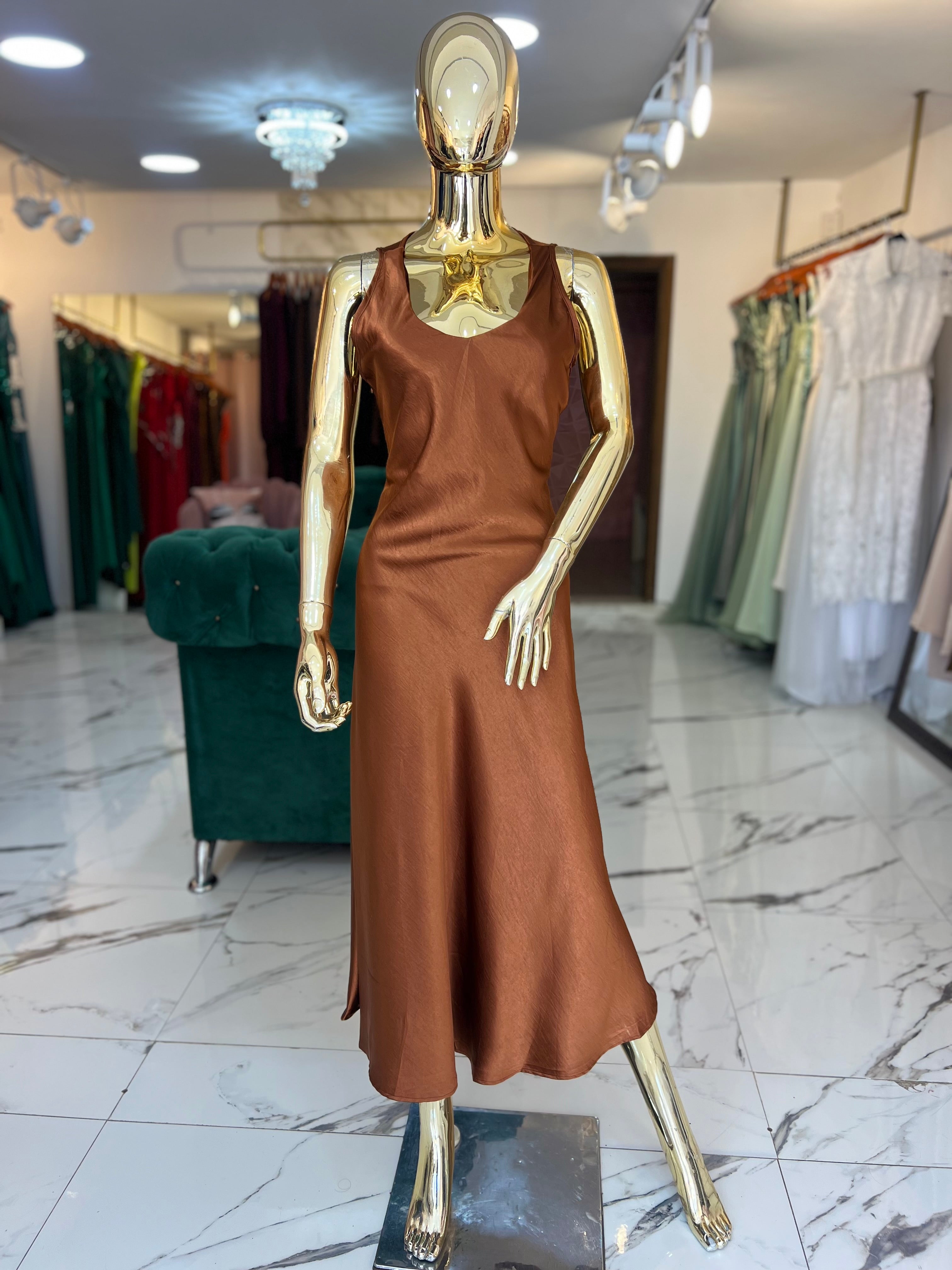 Vestido saten New Felling