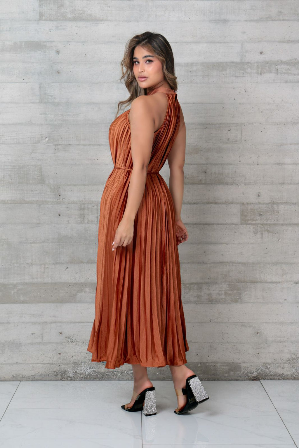 Vestido tabloneado Chevron cinta
