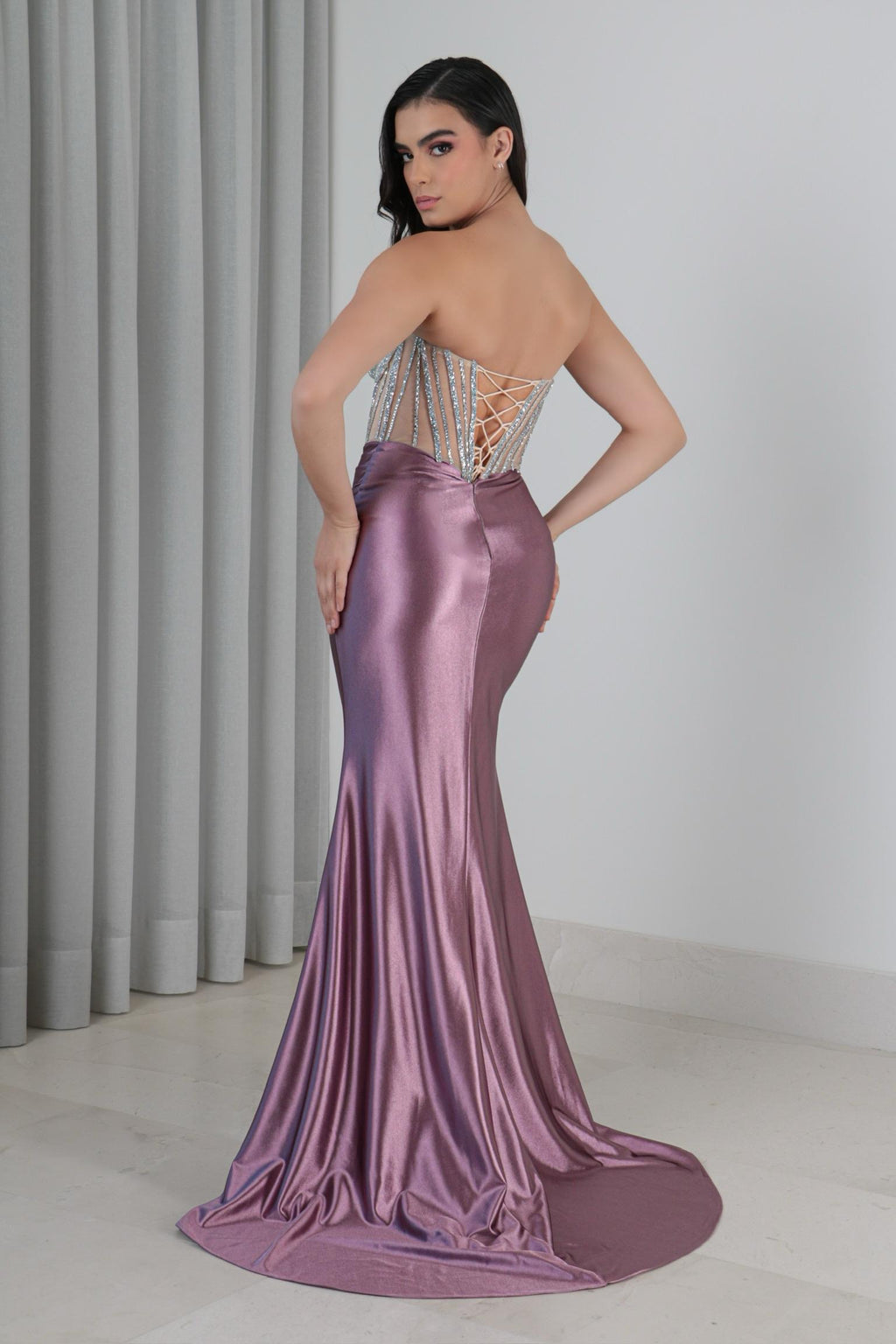 Vestido Mauve corsé pedrería