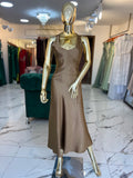 Vestido satén New Feeling café