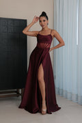 Vestido vino Satinado corsé traslúcido