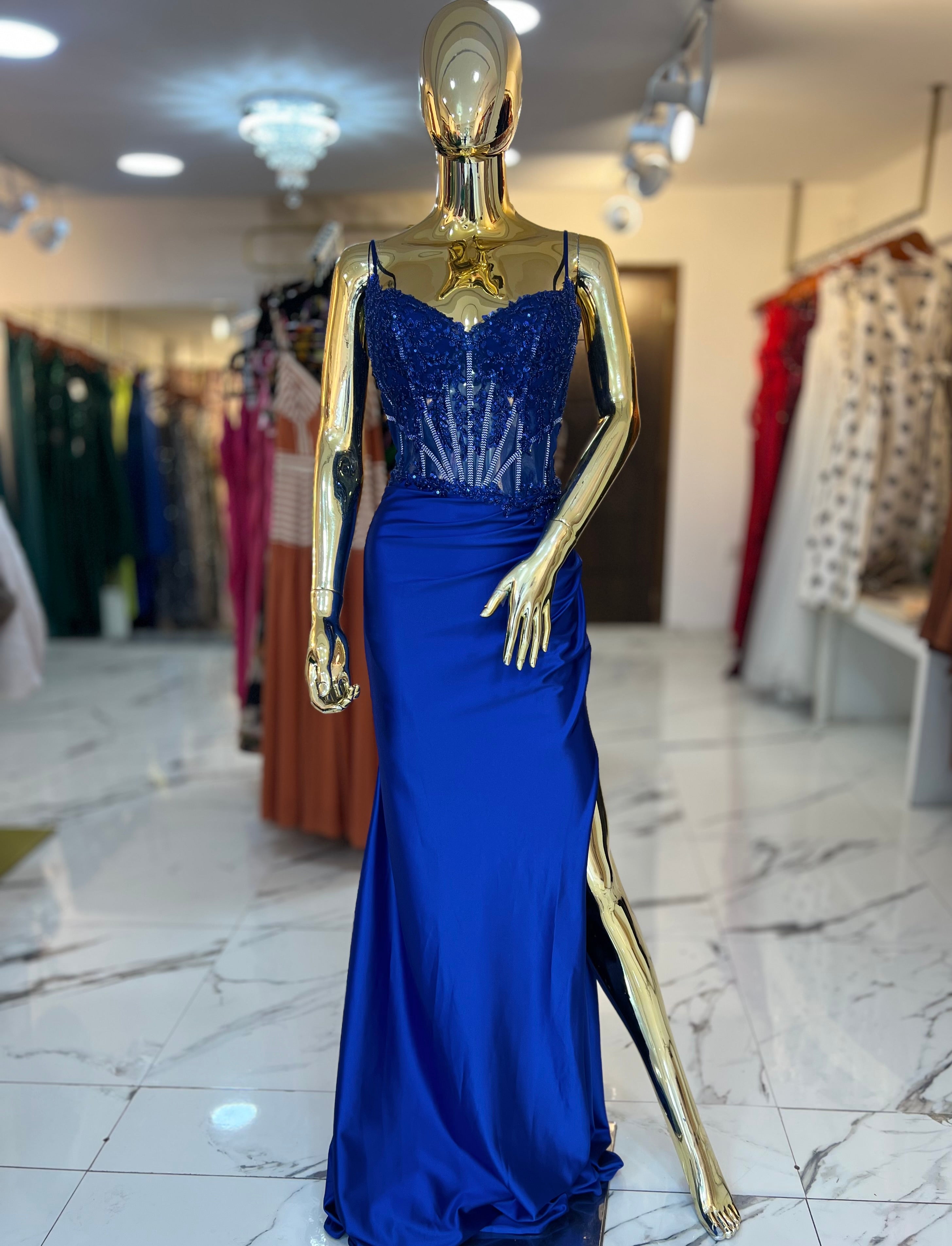 Vestido Emilia azul rey pedrería