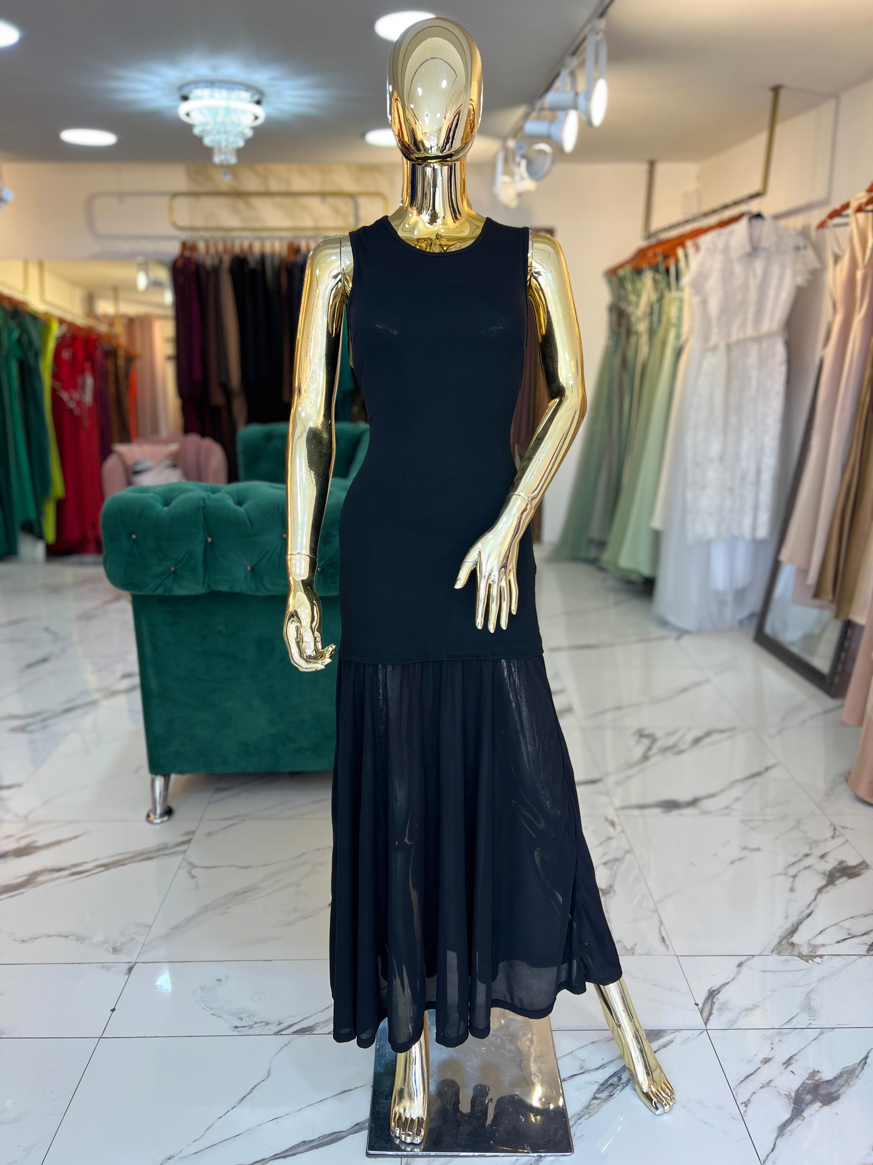 Vestido negro punto Tul inferior