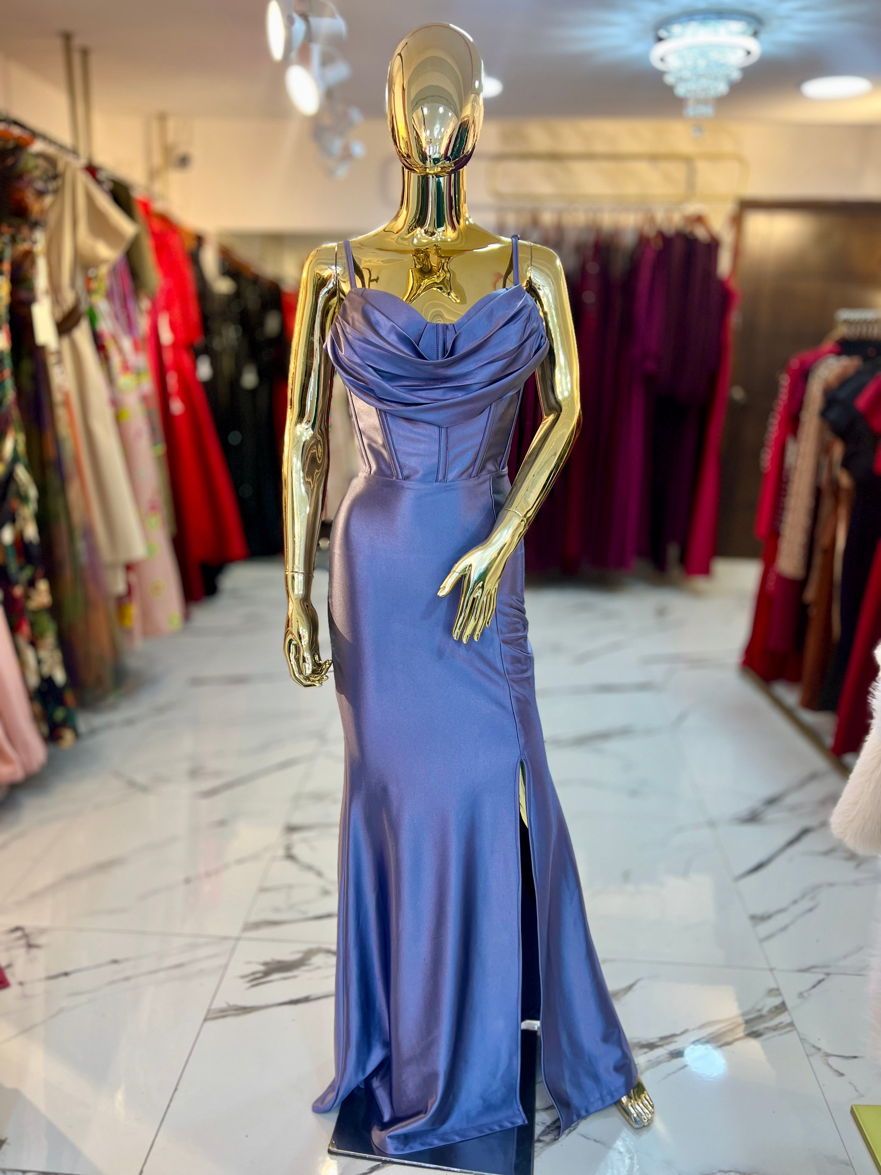 Vestido lila eléctrico liso