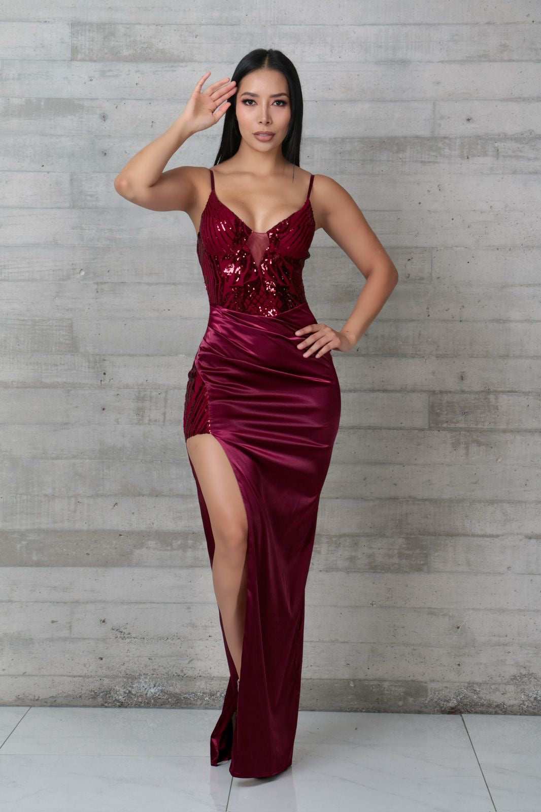 Vestido vino lentejuelas chicas abertura