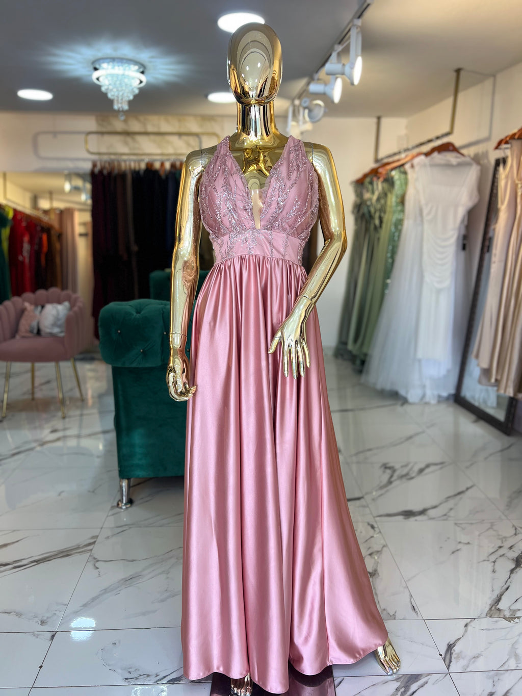Vestido rosa escote V tirantes
