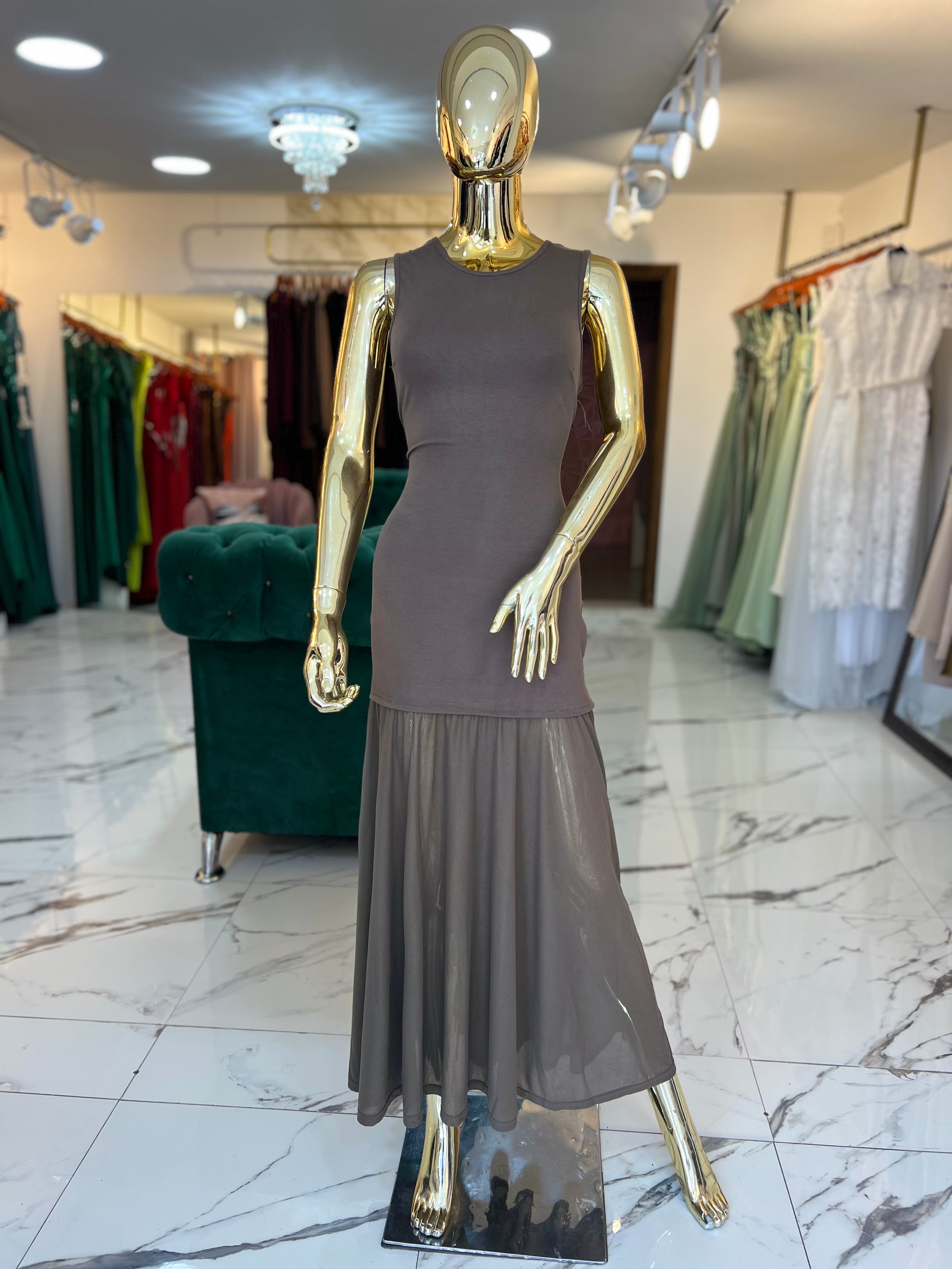 Vestido cafe punto tul inferior