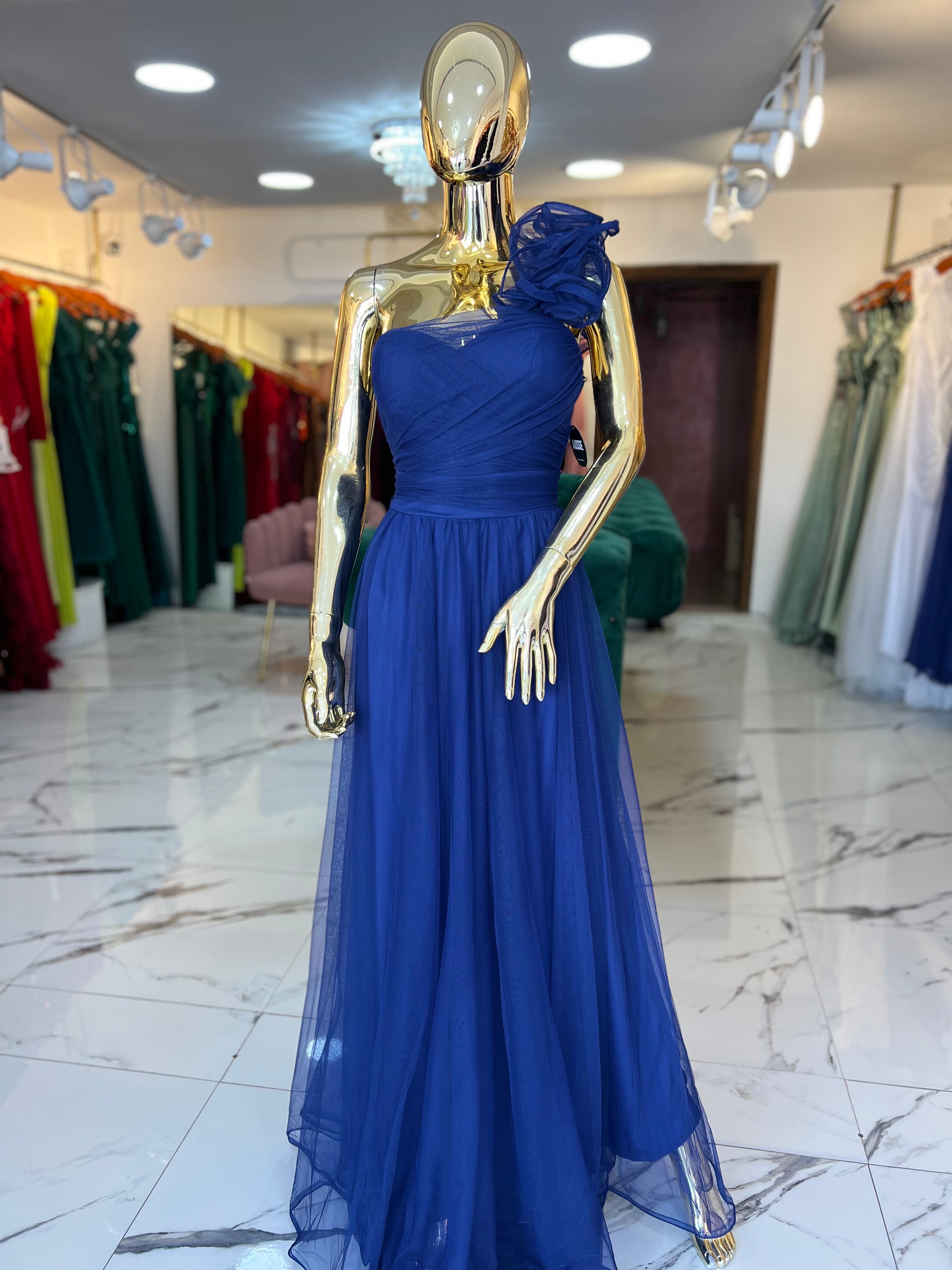 Vestido azul marino hombro escarolas Tul