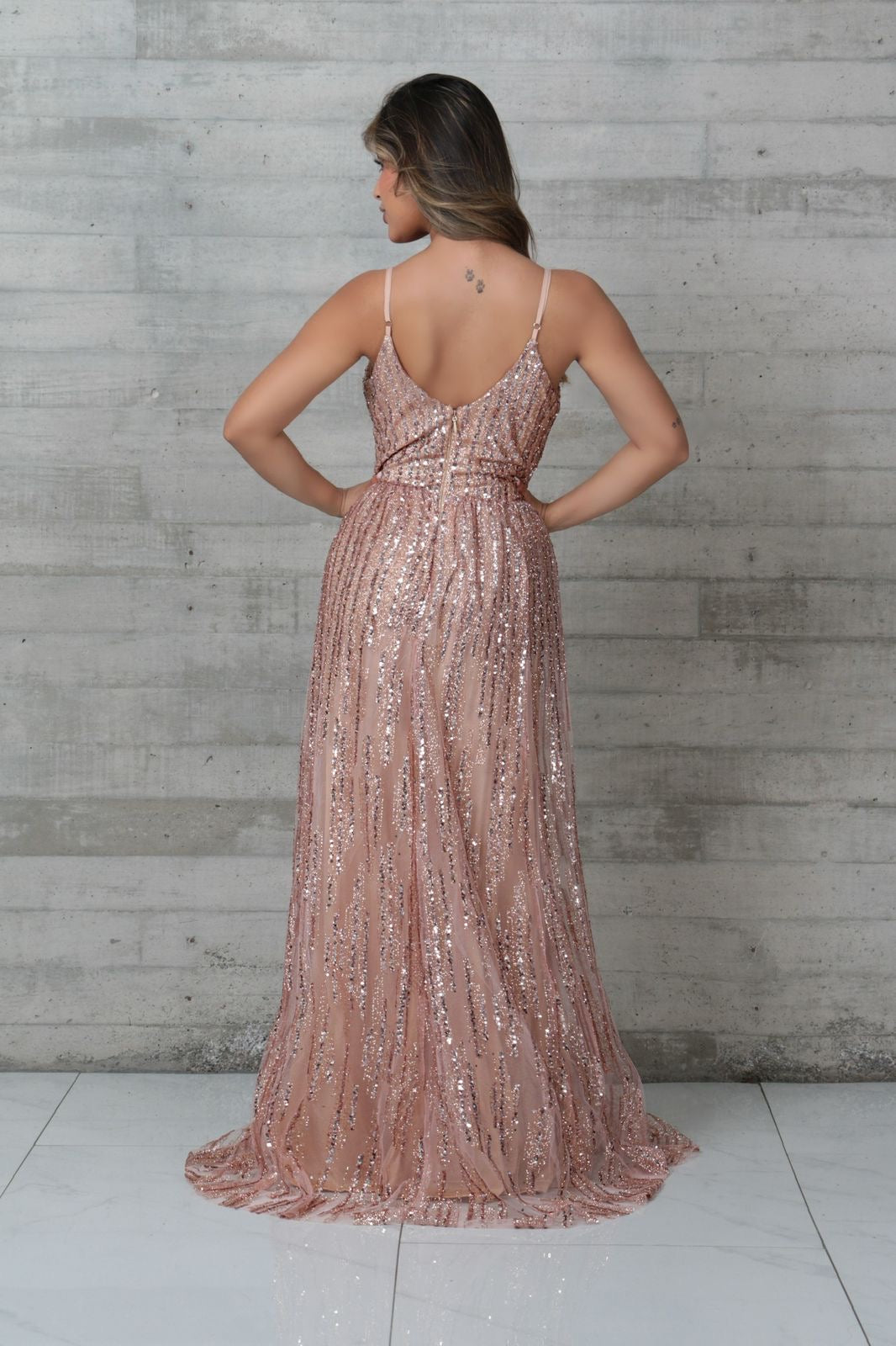 Vestido tirantes oro rosa brillos Cóctel