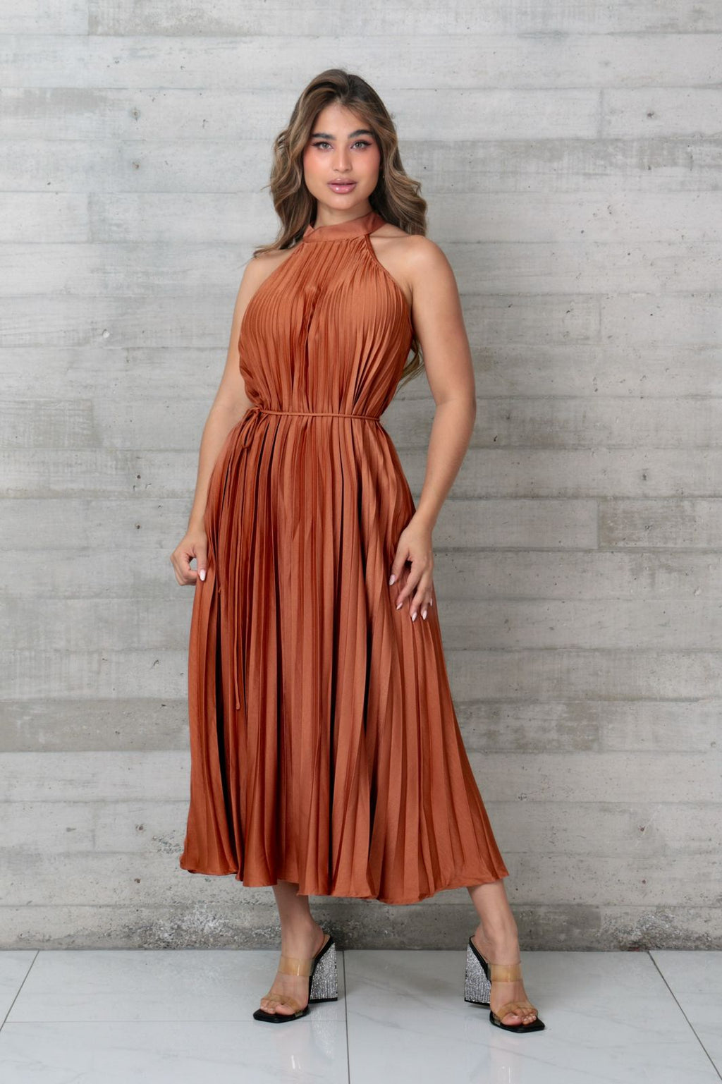 Vestido tabloneado Chevron cinta