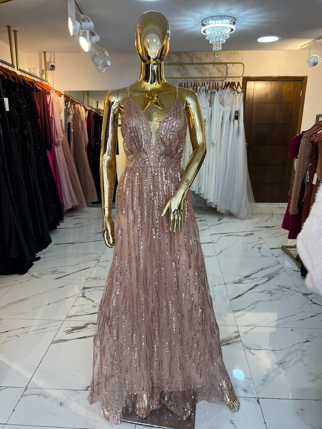 Vestido tirantes oro rosa brillos Cóctel