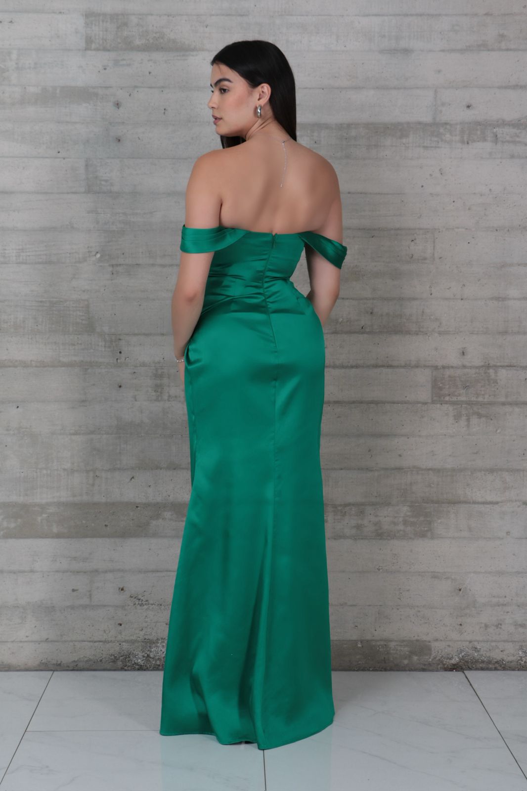 Vestido verde claro estraple